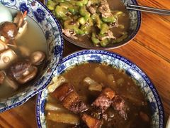 -天门沟九州驿站树上汤泉