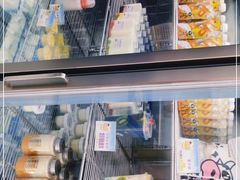 面包甜点陈列柜-白色日记·手作酸奶(麦凯乐店)