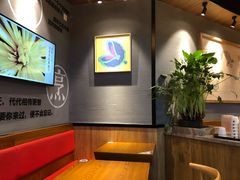 -渝是乎川渝小炒(新世界百货望京店)