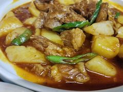 土豆烧牛肉-国人川菜(李家村建东街店)