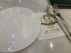 -丽莎沙拉轻食餐厅(国贸店)
