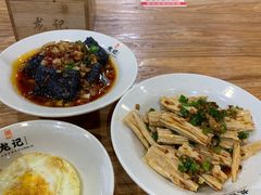 -湘人龙记老长沙米粉(鸟巢店)
