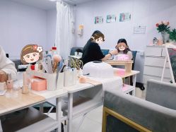 -1+轻奢美甲美睫穿戴甲店