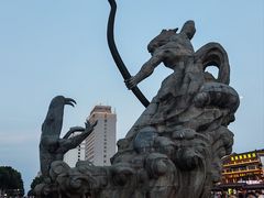 -巴陵广场