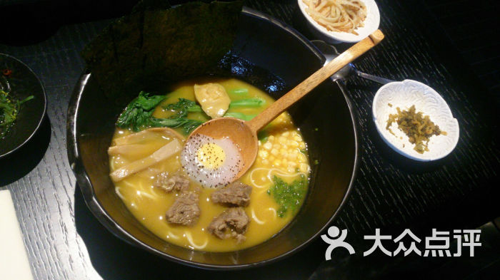 鲍鱼金汤牛腩面