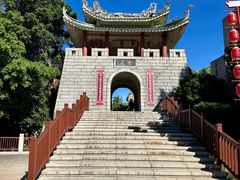 -东山风动石景区