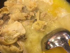 -鲜入围煮花胶鸡海鲜火锅