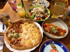 狂野榴莲双拼披萨-盘炉forenza·云贵川融合小食堂 ( 钟楼中柳巷店)