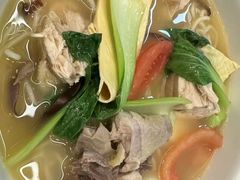 -蒙自源米线大王(东站店)