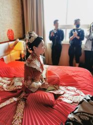 点击看大图 -HANSA韩纱婚纱礼服·龙凤褂·西装设计师集合店