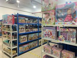 -逝水玩具折扣店