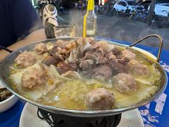 -一口猪海鲜浑锅·东北家常菜