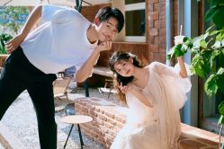 -雪中彩影婚纱摄影·微光艺术中心