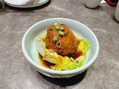 鸭蛋黄狮子头-闫府私房菜·百年鲁菜(恒隆店)