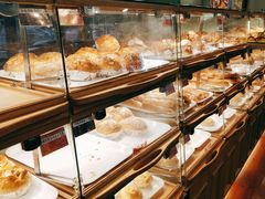 面包甜点陈列柜-新侨三宝乐面包店(崇文门店)