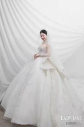 -Lady  Jane高端婚纱礼服馆