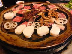 小馒头-老姐石板烧烤+铜炭火锅(总店)