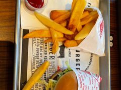 -FATBURGER 特富客汉堡(外交公寓店)