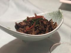 酱香干煸野山菌-柒园·三十年创意杭帮菜(龙湖滨江天街店)