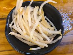 -丽虹云南过桥米线(兴工街店)