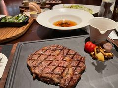 -恰餐厅及酒吧 CHAR Bar & Grill (北京丽都皇冠假日店)