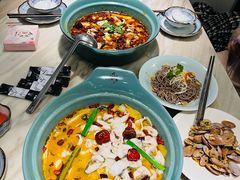 老坛酸菜鱼-周渝食惦·酸菜鱼精致川菜(横岗店)