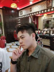 -东方先生国潮男士理发馆