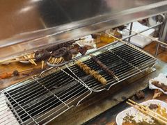 -哈尔滨小酒馆·鲜肉现穿自助烧烤(康新花园店)