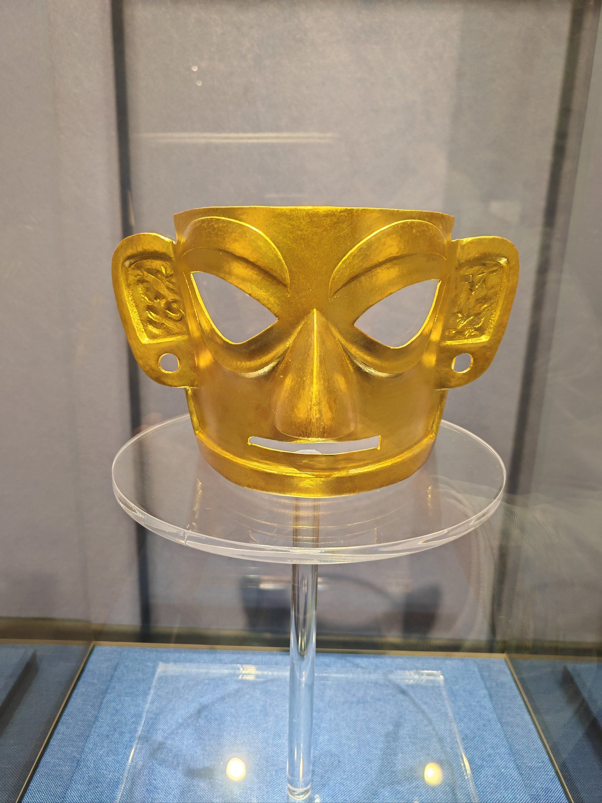 黄金面具好拉风啊!