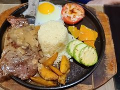 鐵板紐西蘭牛扒-意八餐厅(黄大仙中心店)