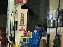 -中国石化武宁路加油站