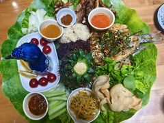 -沐毫傣泐云南菜孔雀宴•手抓饭傣味烧烤(曼听公园店)