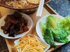 -上海齐鲁酒店·辣椒屋咖啡厅