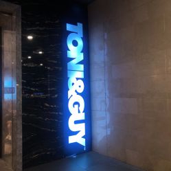 -TONI&GUY