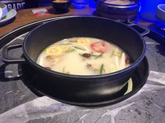 -三人行骨头王火锅(长寿店)