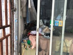 -靓洁洗衣染色改衣店