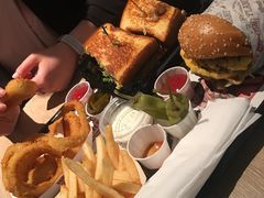 -The Habit Burger Grill 哈比特汉堡(复兴soho店)