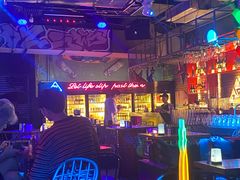 -UP嘻哈酒吧(粉巢店)