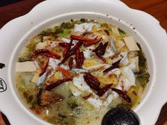 老坛酸菜鱼-江渔兒酸菜魚專門店(顺盈时代广场店)