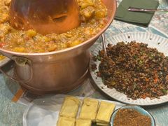 土司铜锅油焖鸡-浩海火烧云傣家菜(京广店)