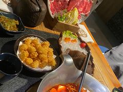 -湊湊火锅·茶憩(南京东路悦荟店)