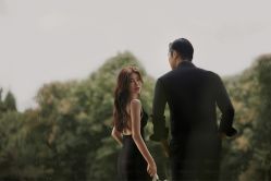 -至臻微拉婚纱摄影