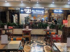 -北京奥加美术馆酒店(三里屯工人体育场地铁站店)