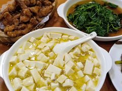蟹粉烩豆腐-牧羊餐厅