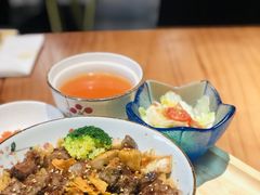 招牌全熟牛肋条饭-POKEE VIA&Brunch·维娅(重庆来福士店)