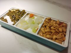 -荷塘秋月·本帮江浙菜(国权路店)