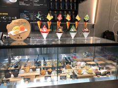 面包甜点陈列柜-麦当劳(龙阳路店)