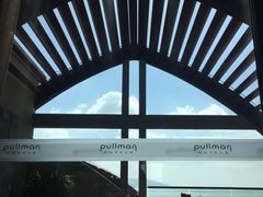 -三亚湾海居铂尔曼度假酒店