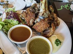 -Chom Cafe and Restaurant