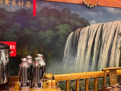 -亮欢寨酸汤鱼(沙冲路店)